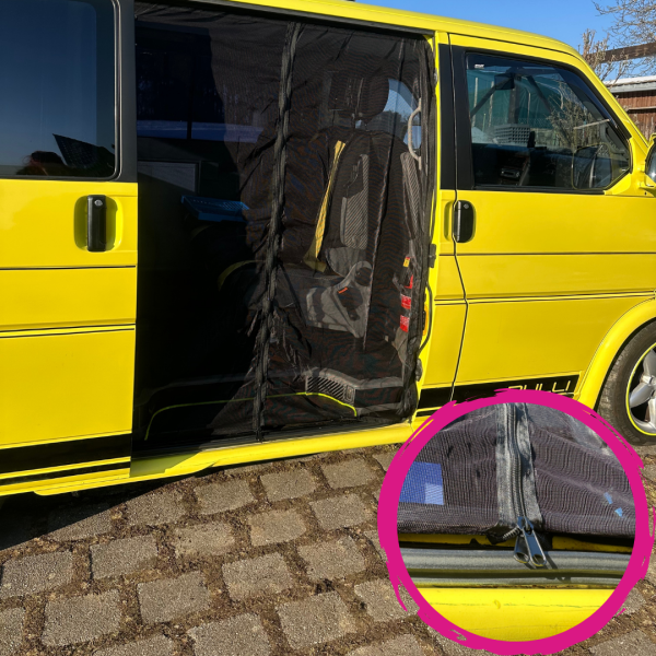 Detailansicht Moskitonetz an Fahrzeug montiert