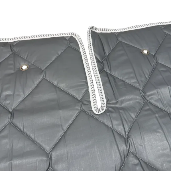 Detailaufnahme von Ausschnitt für Rückspiegel